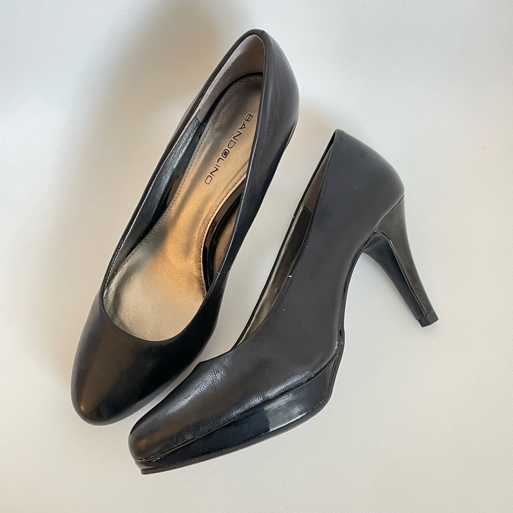 Bandolino classic leather pumps heels shoes, Black. Size 6.5